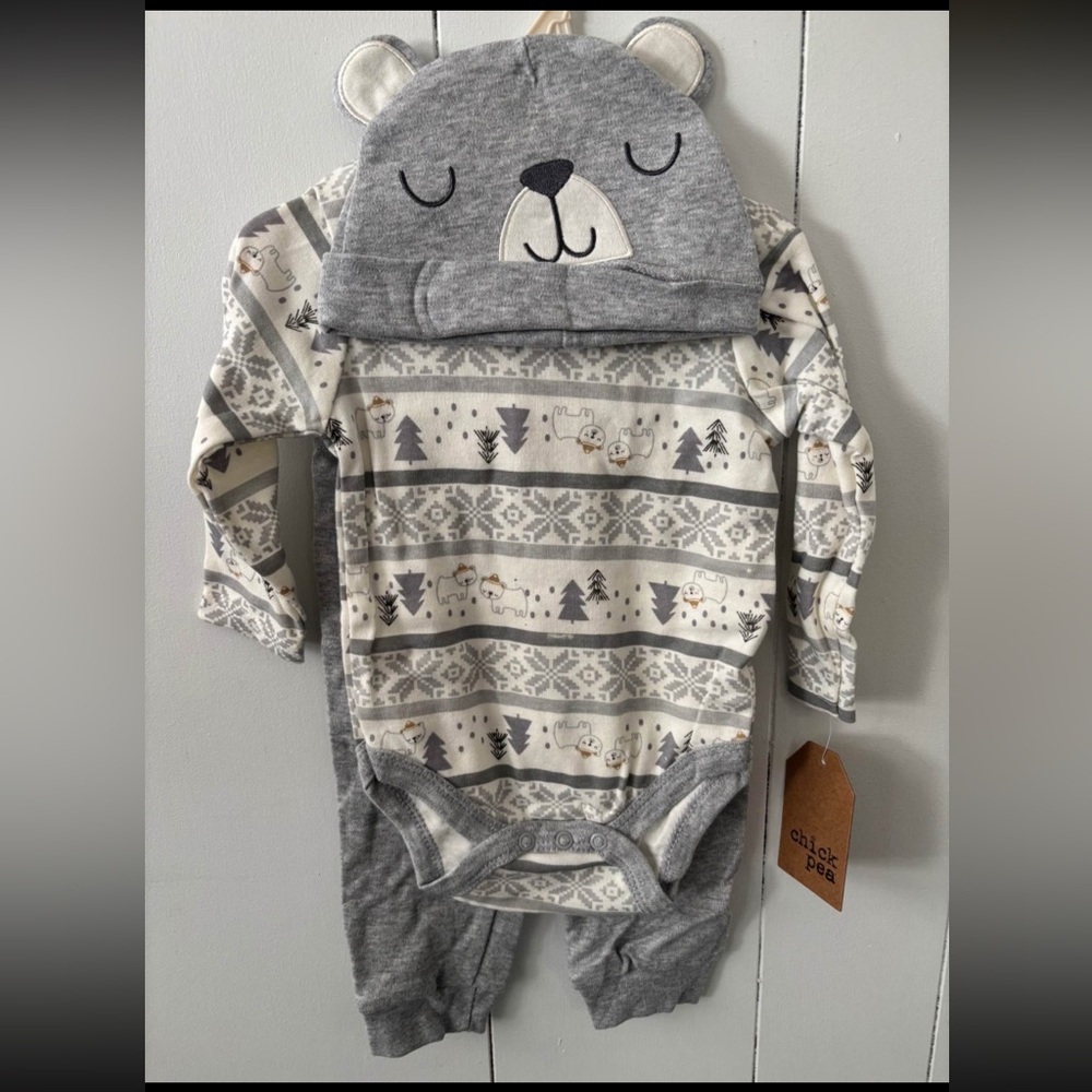 Chick Pea Cream and Gray Patterned outfit set